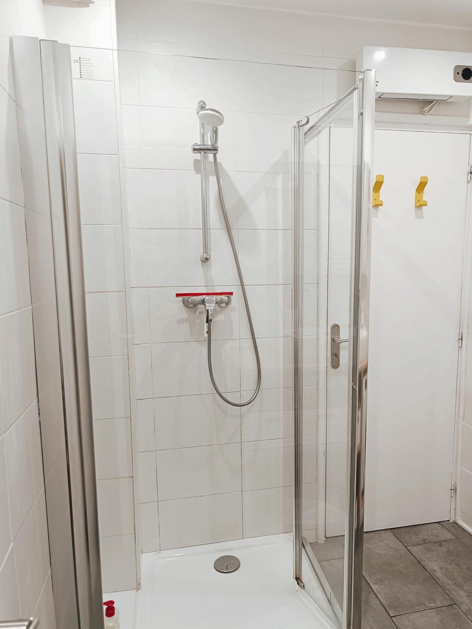شقة Grand 2 Pieces Renove Climatise, Vieil Antibes, Proche Port المظهر الخارجي الصورة